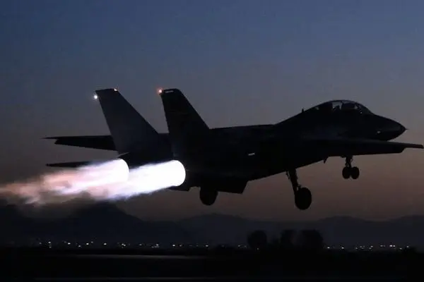 ماجرای شکستن دیوار صوتی در آسمان عراق‌ توسط جنگنده‌ ناشناس‌؛ جنگنده‌های ایرانی به پرواز درآمدند؟