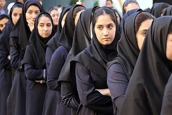 ۱۶ طرح عفاف و حجاب در مدارس در حال اجرا است