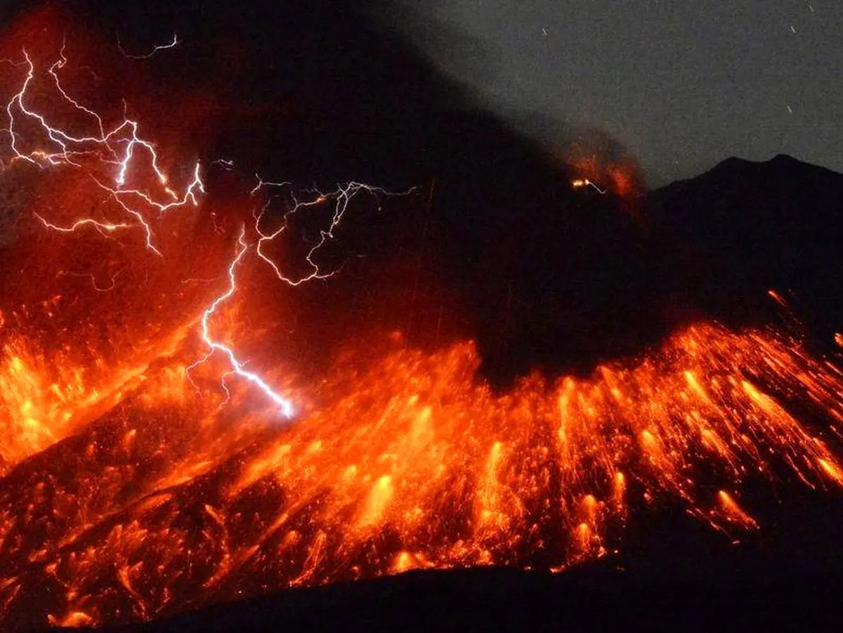 فوران کوه آتشفشان «ساکوراجیمای ژاپن» نزدیک نیروگاه اتمی