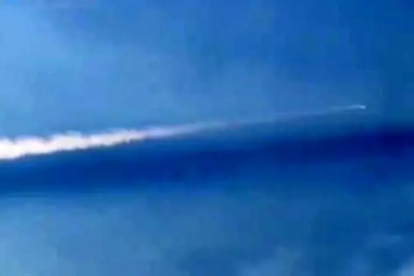 ببینید| آب پاشی هواپیمای ایلیوشین با ظرفیت حمل ۴۰ تن آب بر محل آتش سوزی در جنگل‌های الیت