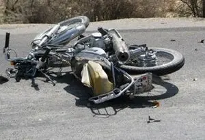 تصادف مرگبار در هرمزگان/ برخورد موتورسیکلت با لودر؛ گزارش اولیه از تخلف احتمالی خبر می‌دهد