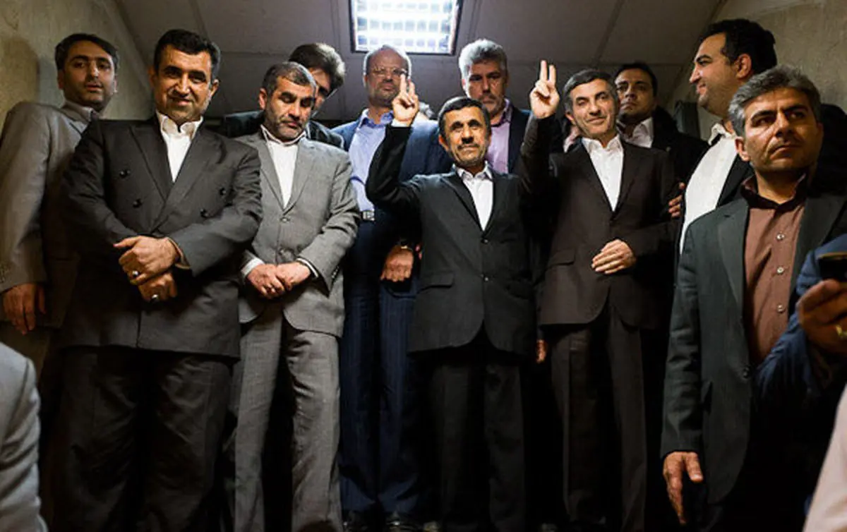 ترفندهای انتخاباتی احمدی‌نژاد؛ از ادعای ترور تا باج خواهی با توسل به اسناد محرمانه