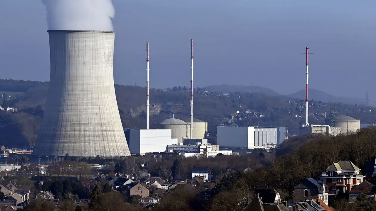 بلژیک رآکتورهای هسته‌ای خود را تعطیل نمی کند
