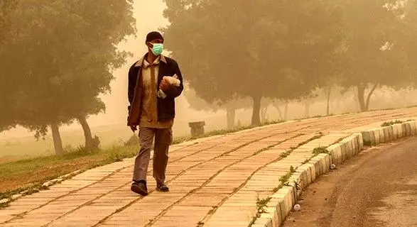 آلودگی هوا ادارات این استان را تعطیل کرد