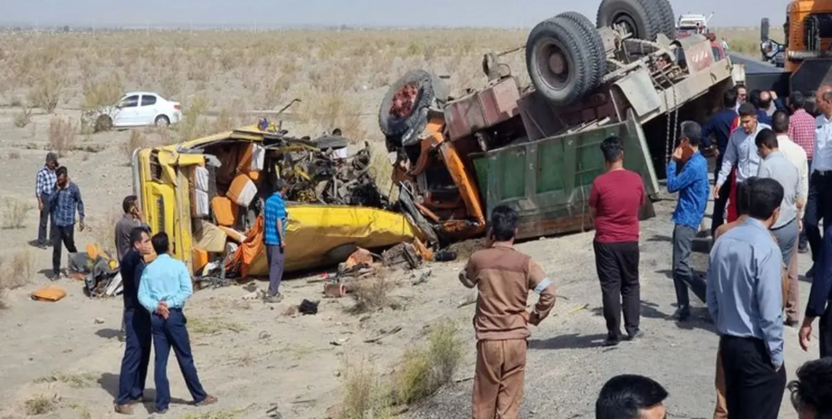 تصادف مرگبار در محور پرترافیک معدنی زرند _ یزدان‌آباد/۳ نفر کشته شدند
