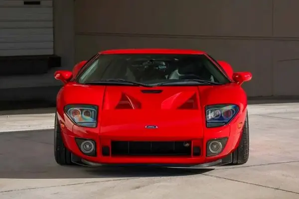  خودروی کمیاب بازیگر محبوب به فروش می‌رسد