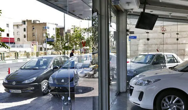 سه نرخی شدن قیمت بنزین چه تاثیری بر بازار خودرو دارد؟