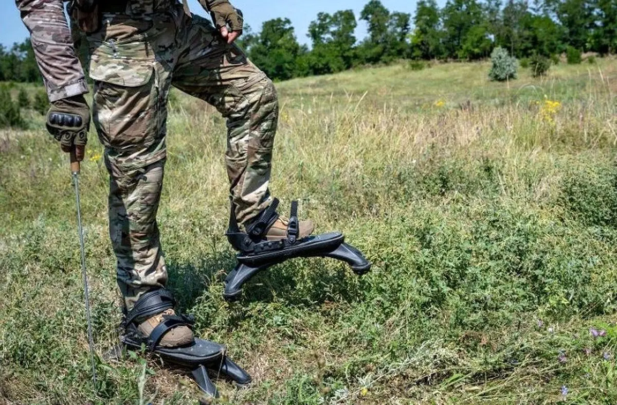 «پوتین‌های عنکبوتی» ناجی اوکراین در کابوس مین‌های جنگی+ تصاویر