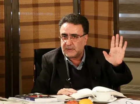 وکیل مصطفی تاجزاده: موکلم از یک روز مرخصی استحقاقی، جز برای درمان استفاده نکرده