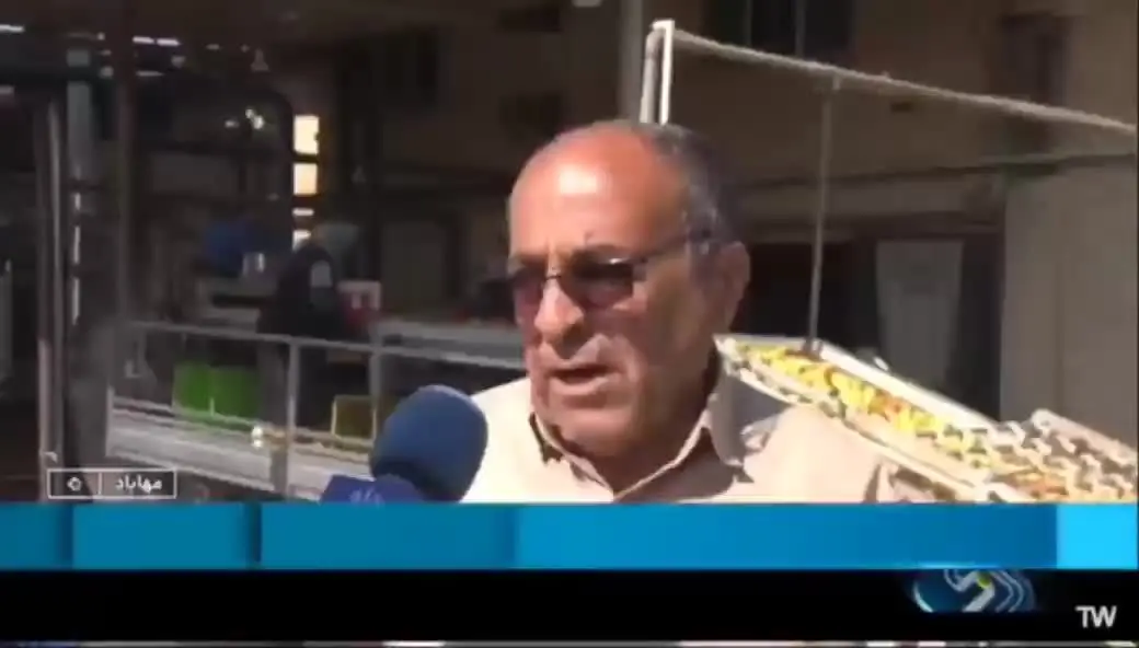 ببینید| نرخ‌گذاری قیمت سیب کنار جاده‌ها!
