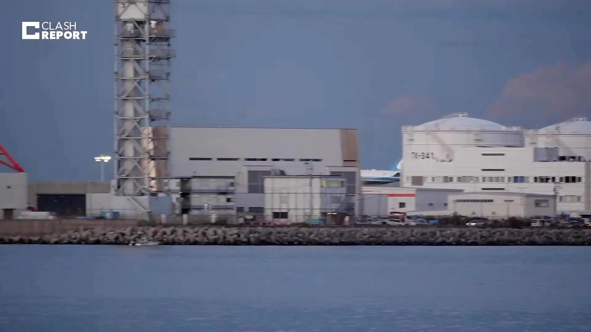 ببینید | ویدیویی از هواپیمای حامل ترامپ در بدو ورود به توکیو