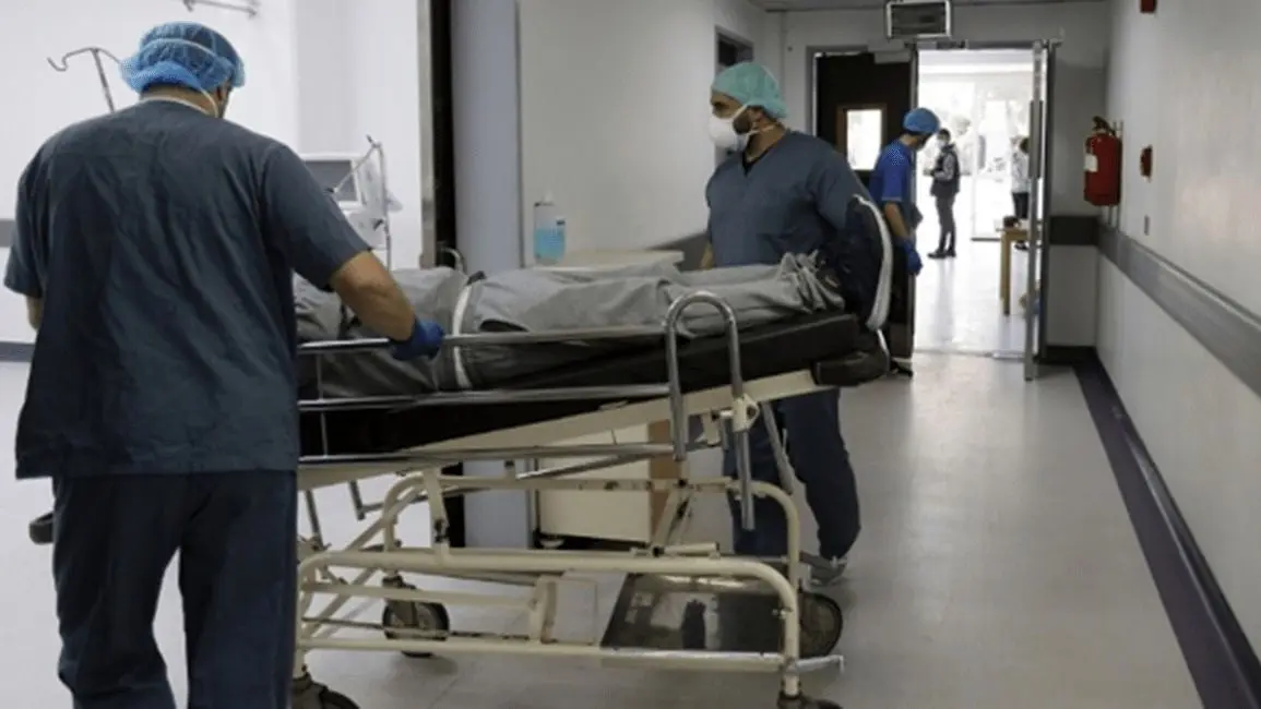 فاجعه در بیمارستان‌های بریتانیا؛ بیمار چهار روز روی برانکارد معطل ماند