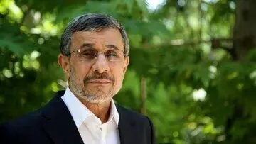 احمدی‌نژاد لیست پشت پرده دارد؟