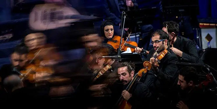ارکستر ملی ایران در تالار وحدت روی صحنه می‌رود