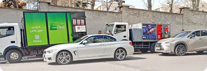 بنزين،سوپر،باك،پمپ،وانت،توماني،خيابان،ليتر،كارگر،توقف،قديمي، ...