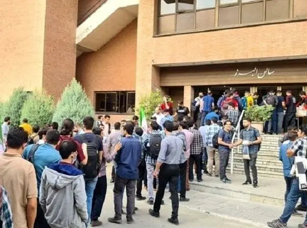 دانشگاه شریف دانشجویان معترض را ممنوع‌الورود کرد