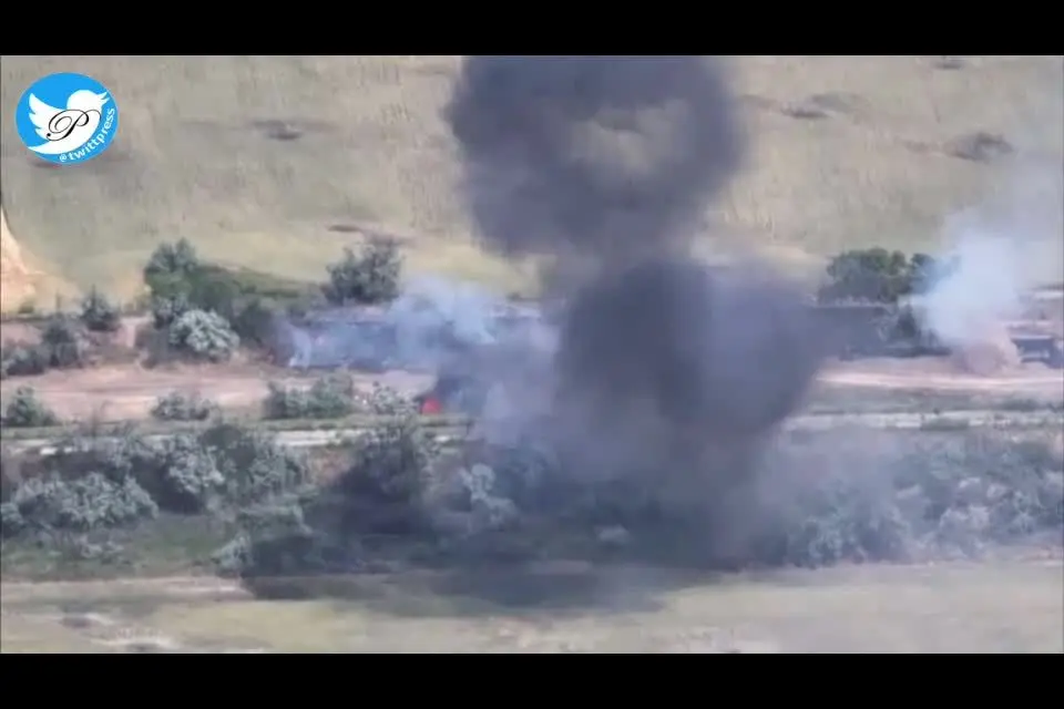 توپخانه اوکراین مواضع استتارشده روس‌ها را به گلوله بست+ ویدئو