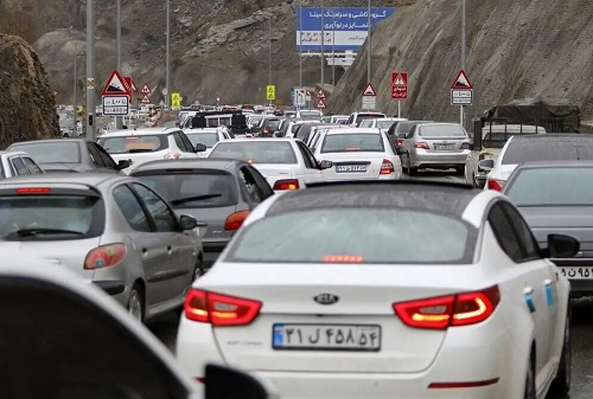 تردد در مسیر جنوب به شمال جاده چالوس و آزادراه شمال ممنوع شد