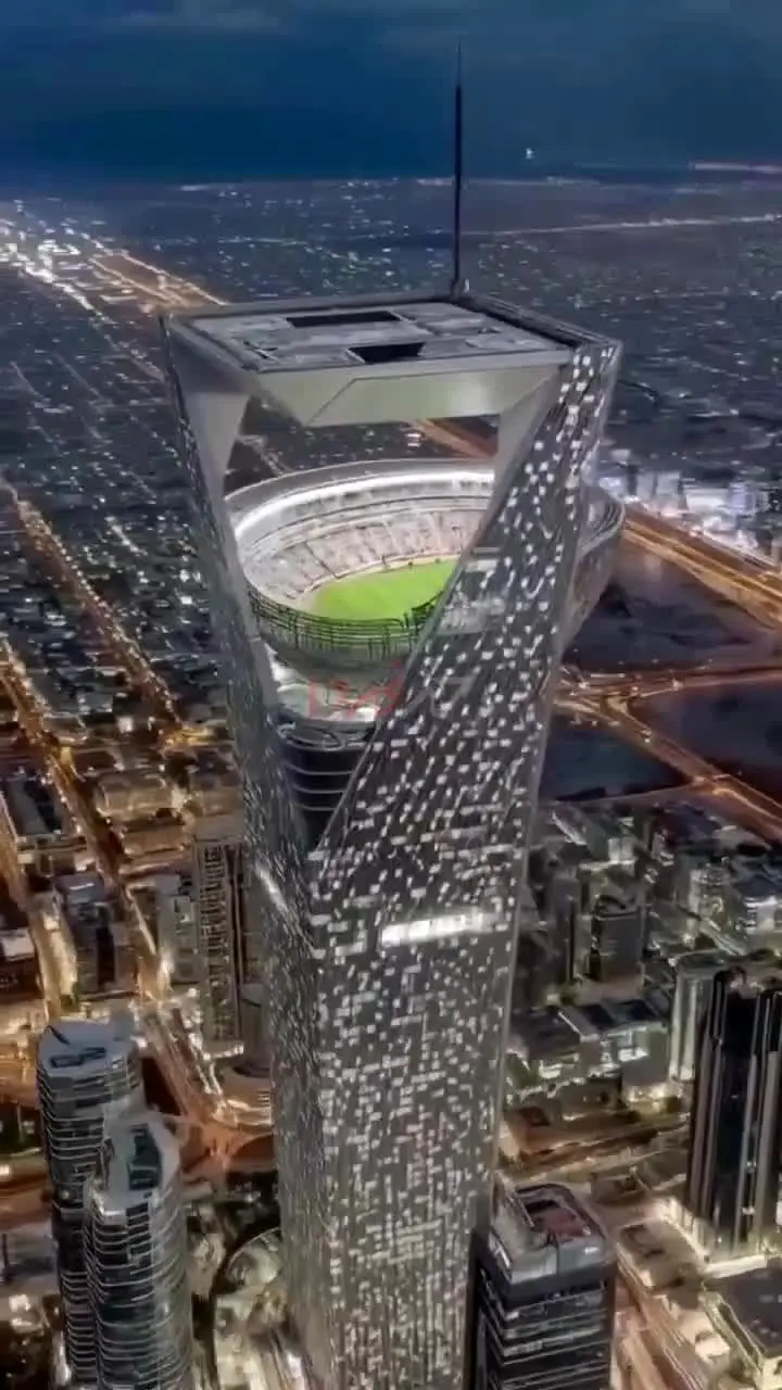 ببینید| عربستان، استادیوم هوایی در ارتفاع ۳۵۰ متری می‌سازد!