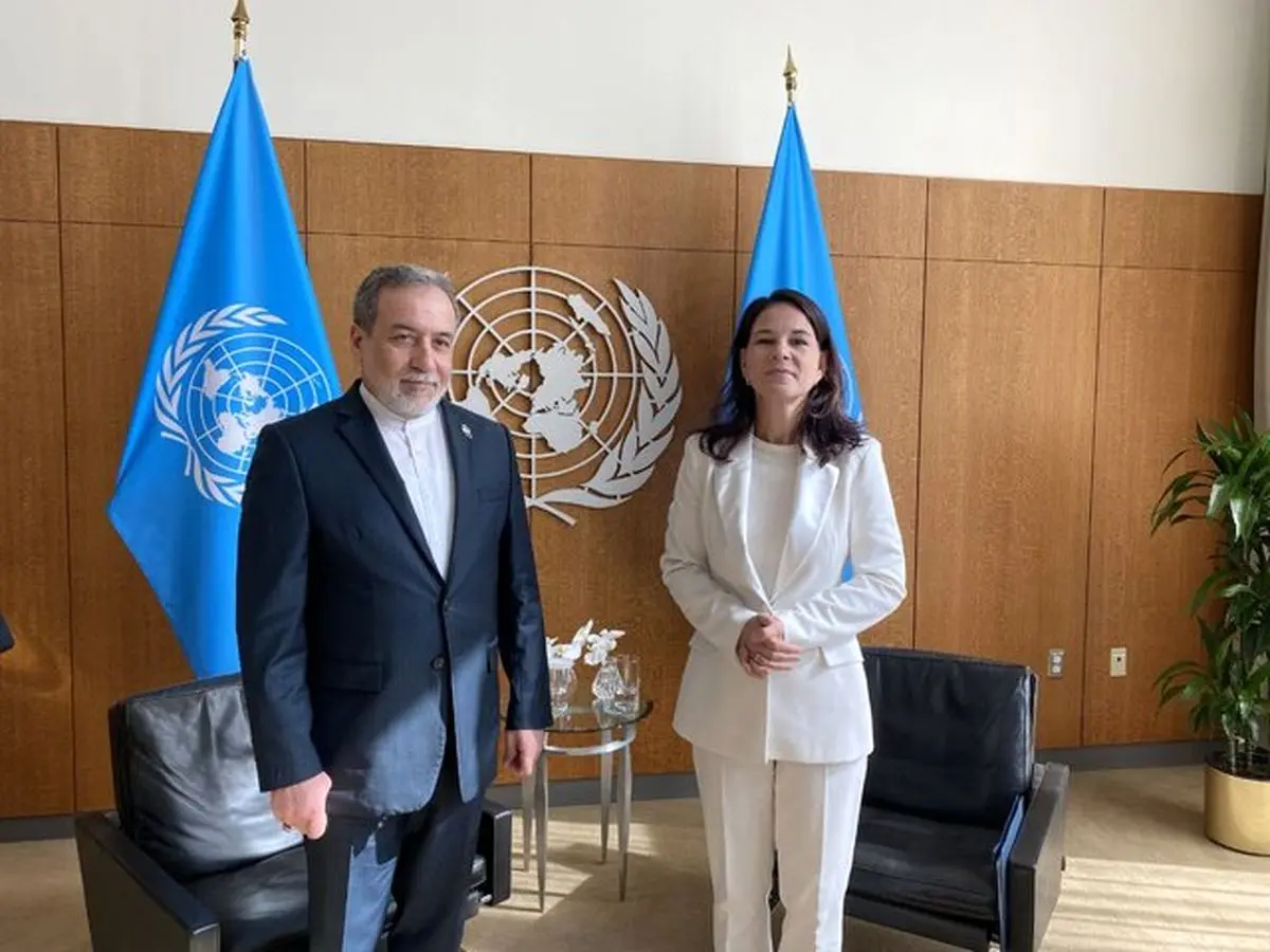 عراقچی نسبت به پیامدهای فعال‌سازی مکانیزم ماشه هشدار داد