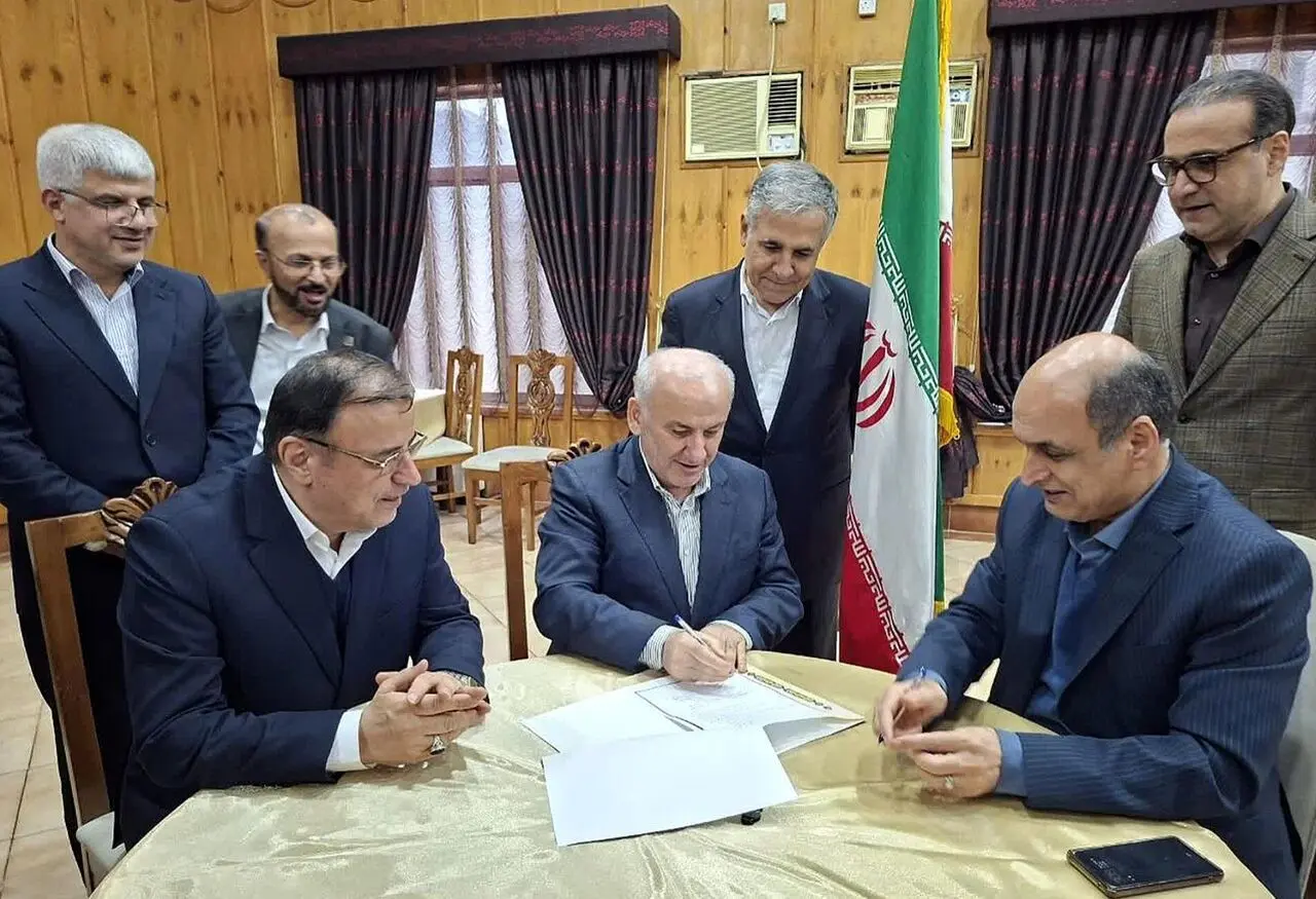 گردشگری بدون مرز در شمال ایران؛ امضای تفاهم‌نامه تردد خودروهای مناطق آزاد در ساری