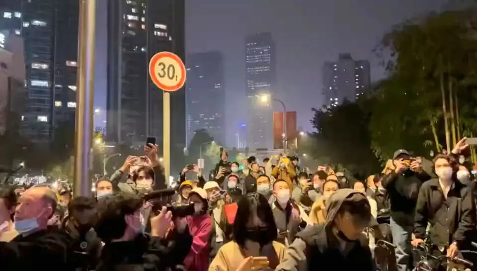 تظاهرات ضد محدودیت‌های کرونایی چین به «گوانگژو» هم رسید
