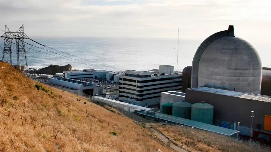 فرماندار کالیفرنیا قانون ادامه فعالیت راکتور هسته ای این ایالت را امضا کرد