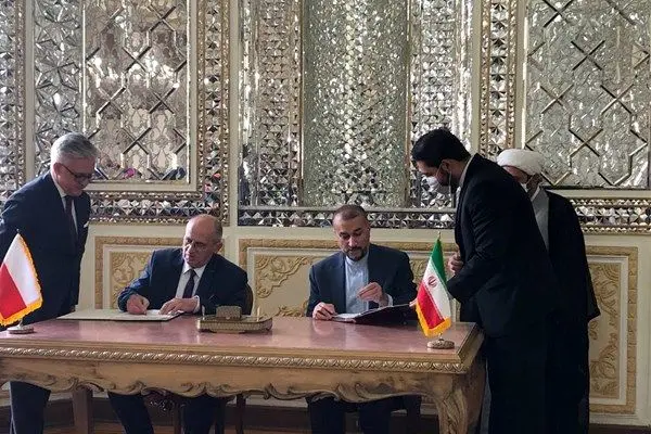 امضای سند همکاری‌های فرهنگی بین ایران و لهستان