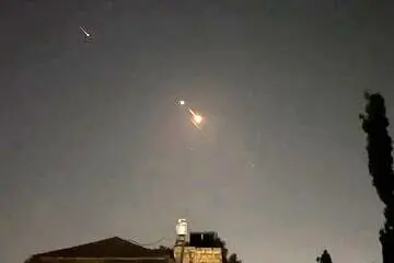 جزئیاتی جدید از حمله تلافی‌جویانه ایران به مواضع اسرائیل؛ حداقل ۹ موشک به دو پایگاه هوایی اسرائیل ضربه زدند/ ۵ موشک بالستیک به پایگاه هوایی نواتیم برخورد کرده
