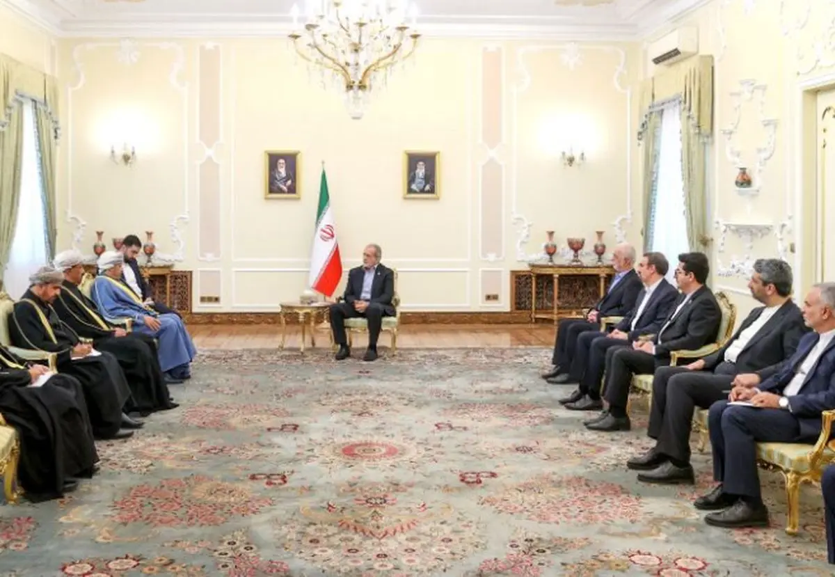 پزشکیان: ایران و عمان در فراز و نشیب‌های منطقه‌ای، همواره یاور یکدیگر بوده‌اند