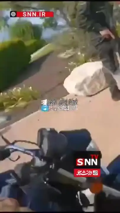 ببینید| انتشار برای اولین بار؛ لحظات به اسارت گرفتن شهرک نشینان توسط رزمندگان حماس در روز عملیات بزرگ طوفان الاقصی