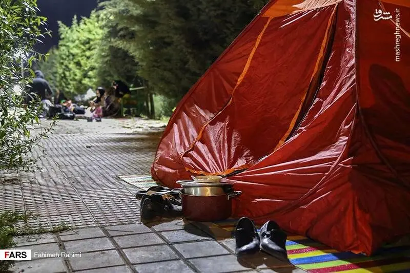 زندگی اجباری در چادر، پارک و ترمینال!