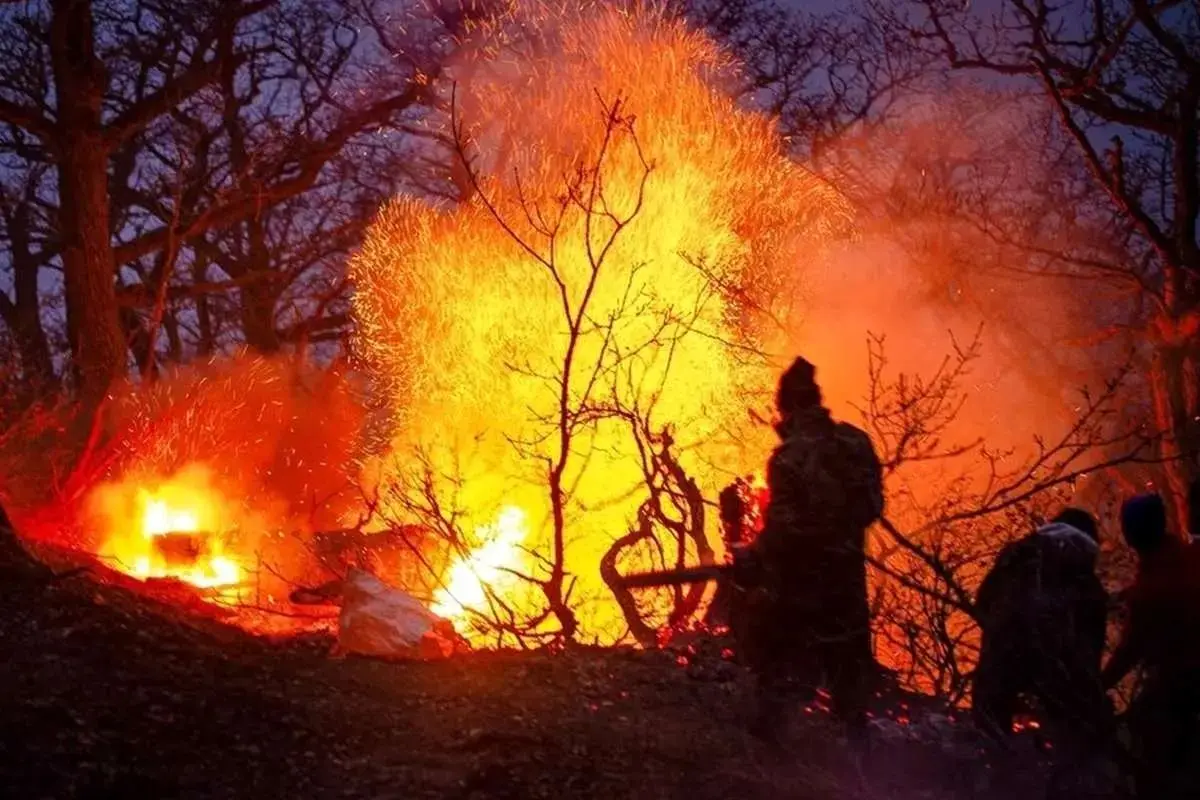 دهيار،اليت