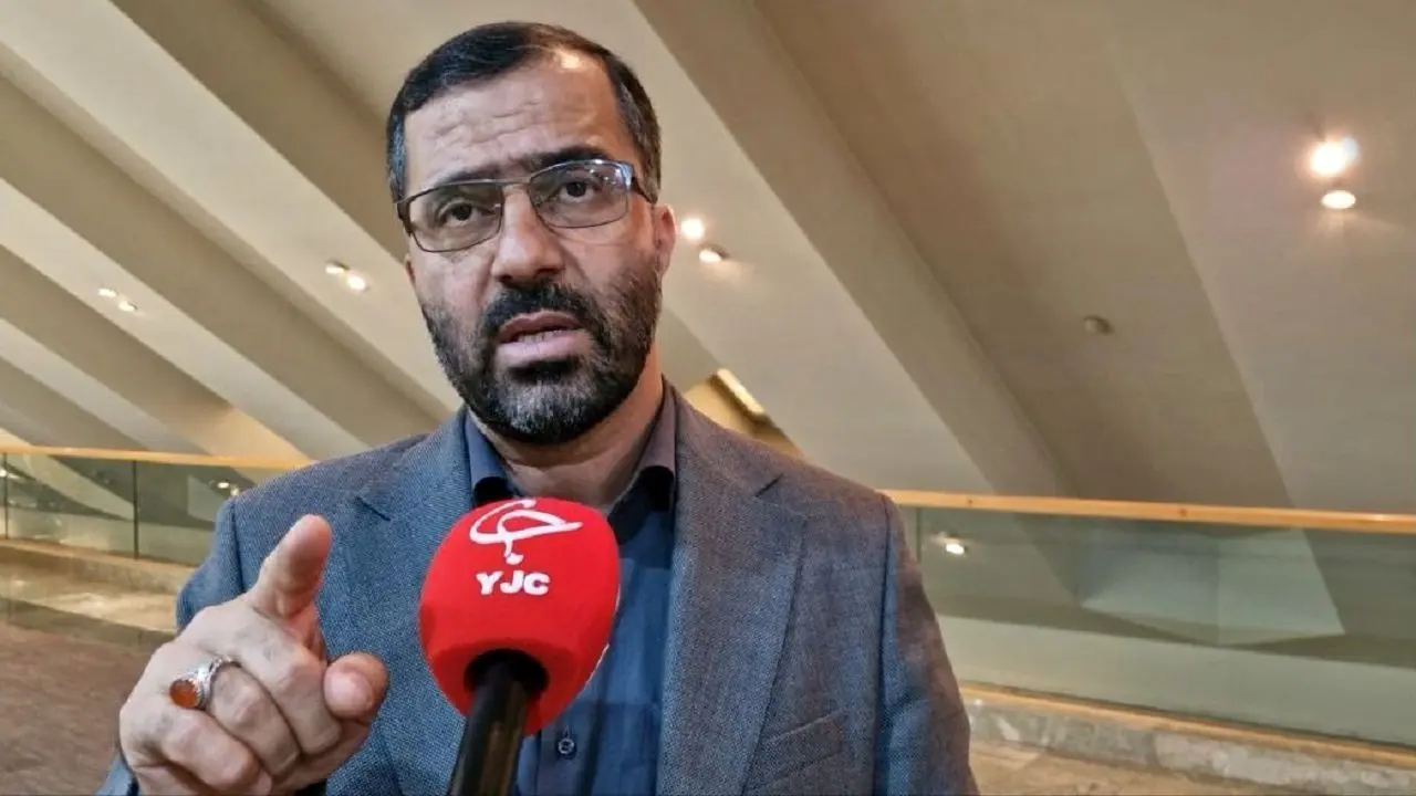 سخنگوی هیئت‌رئیسه مجلس: خروج از NPT و ساخت بمب اتم در هماهنگی با سایر ارکان نظام بررسی می‌شود