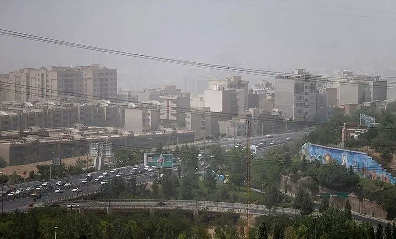کارمندان تهرانی به دلیل آلودگی هوا دورکار می‌شوند؟