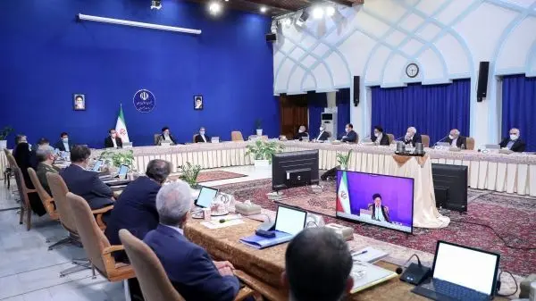 کیهان خطاب به دولت: سریعتر مدیران سازمان برنامه دولت قبل را تغییر دهید