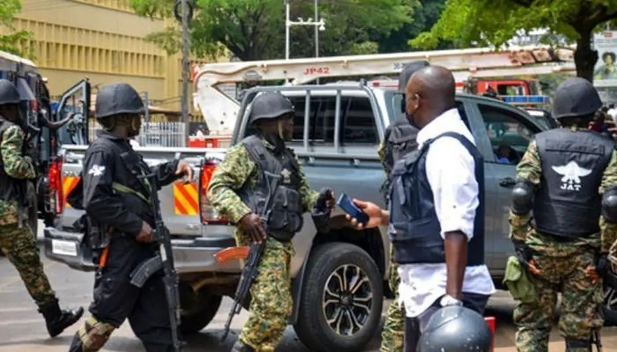 کشته‌شدن ۲۵ نفر در حمله تروریستی به دبیرستانی در اوگاندا