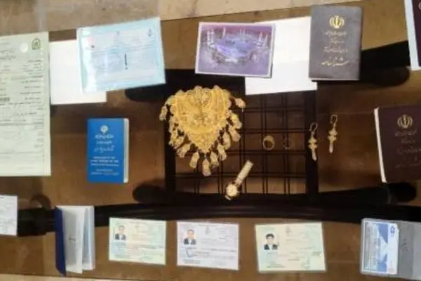 ماموران پلیس کنارک کیف پنجاه میلیاردی طلا را به صاحبش بازگرداندند
