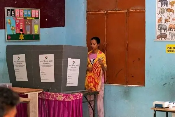 آخرین اخبار از انتخابات هند؛ رقابت مودی و گاندی جدی‌تر شد
