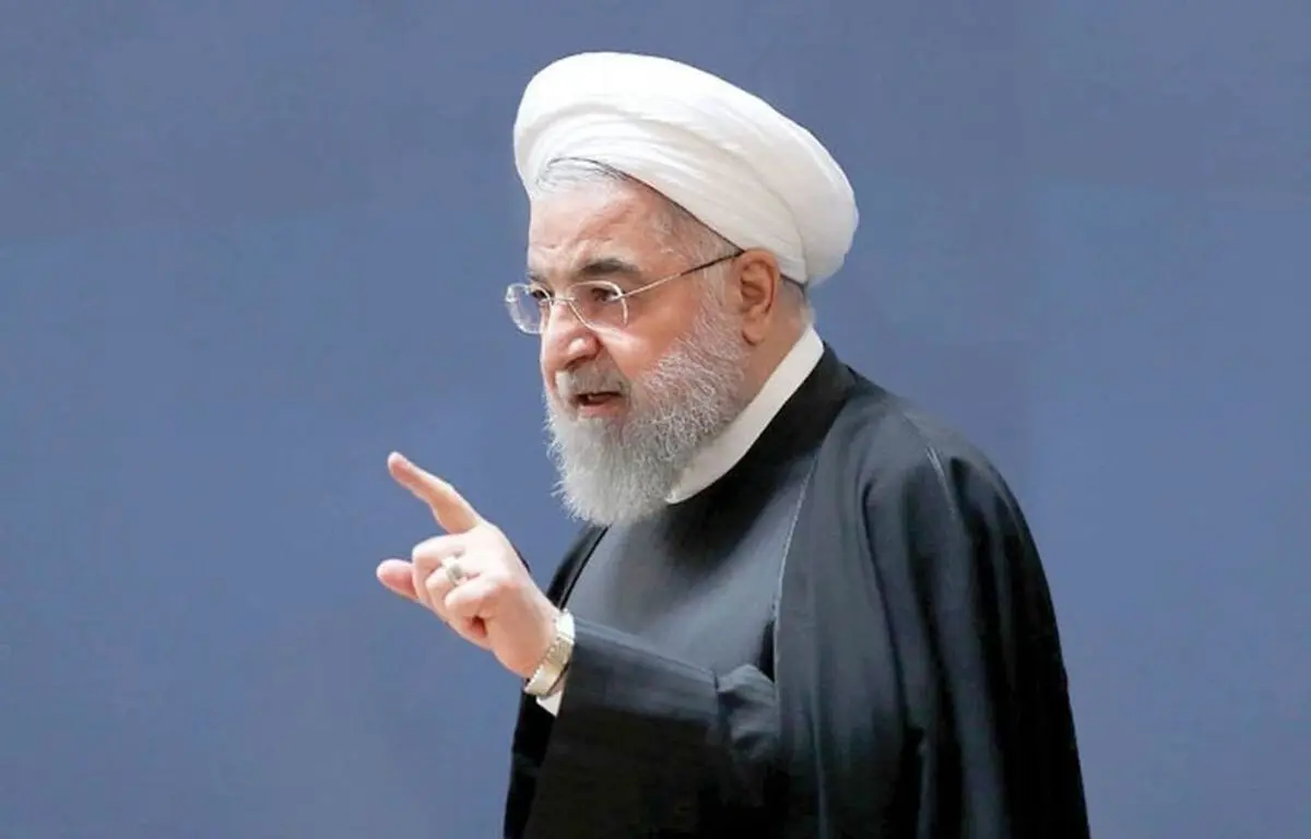 حسن روحانی با لیست ۱۶ نفره‌اش وارد انتخابات شد