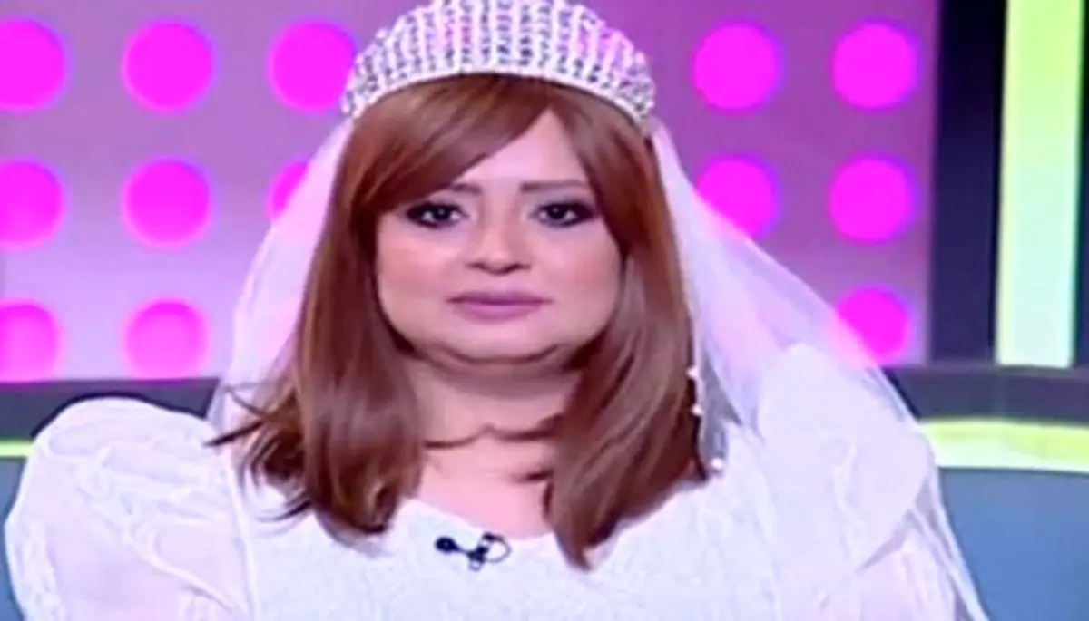 مجری زن در برنامه زنده تلویزیون از بینندگان درخواست ازدواج کرد