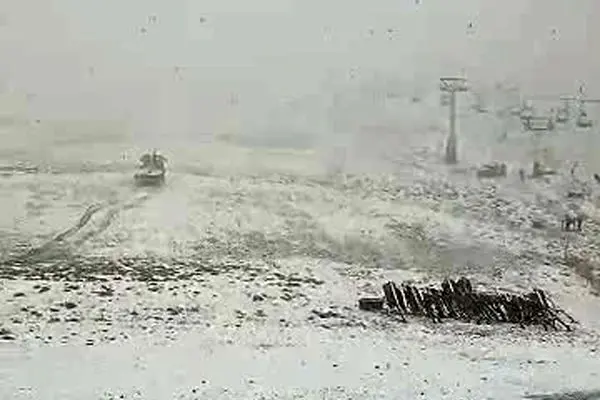 ببینید| ارتفاعات تهران با برف پاییزی سفیدپوش شد