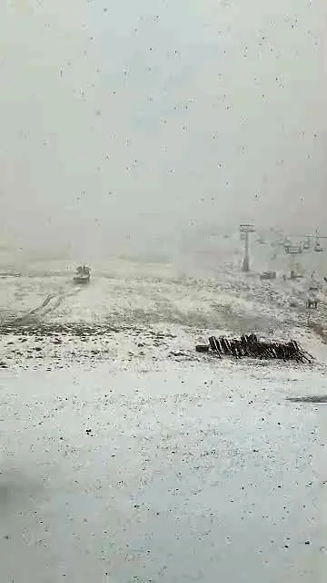 ببینید| ارتفاعات تهران با برف پاییزی سفیدپوش شد