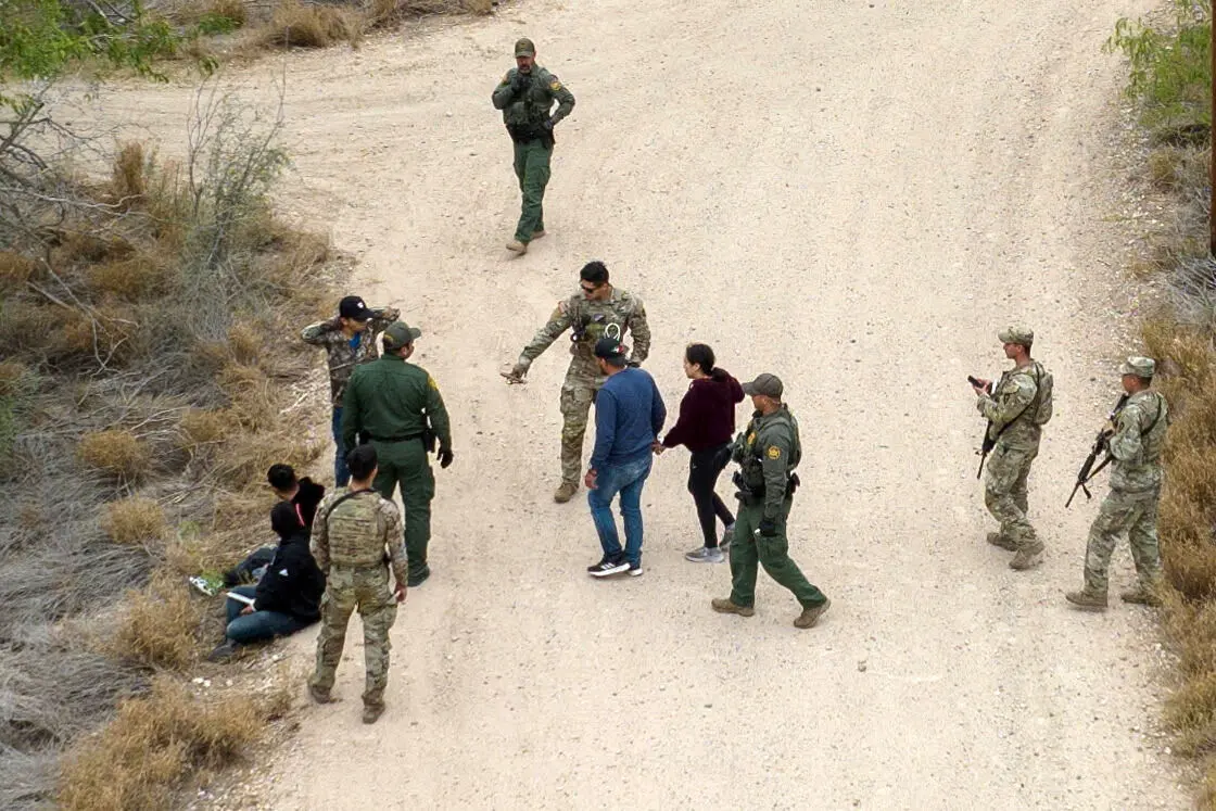 در بحبوحه افزایش مهاجران؛ اعزام 1500 سرباز آمریکایی به مرز مکزیک