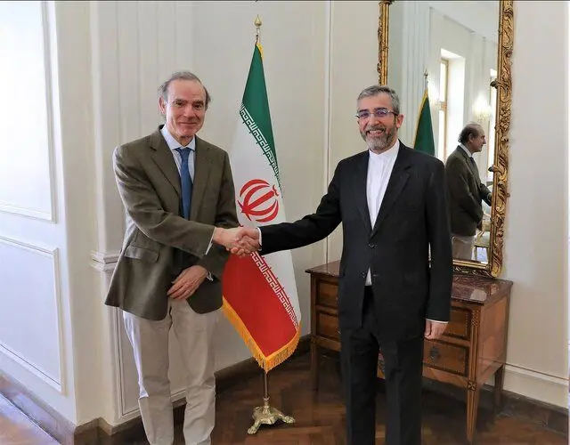 به تهران می‌روم تا با علی باقری‌کنی و دیگر مقامات ایرانی دیدار کننم
