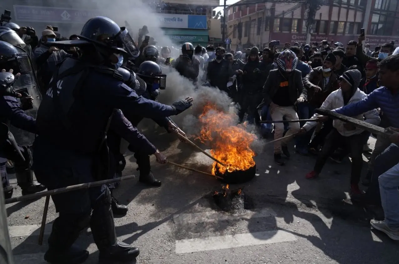 زدو خورد شدید پلیس نپال با معترضان به کمک مالی دولت آمریکا