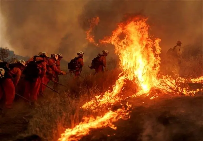 آتش‌سوزی گسترده در کالیفرنیا؛ هزاران نفر مجبور به خروج از شهر شدند