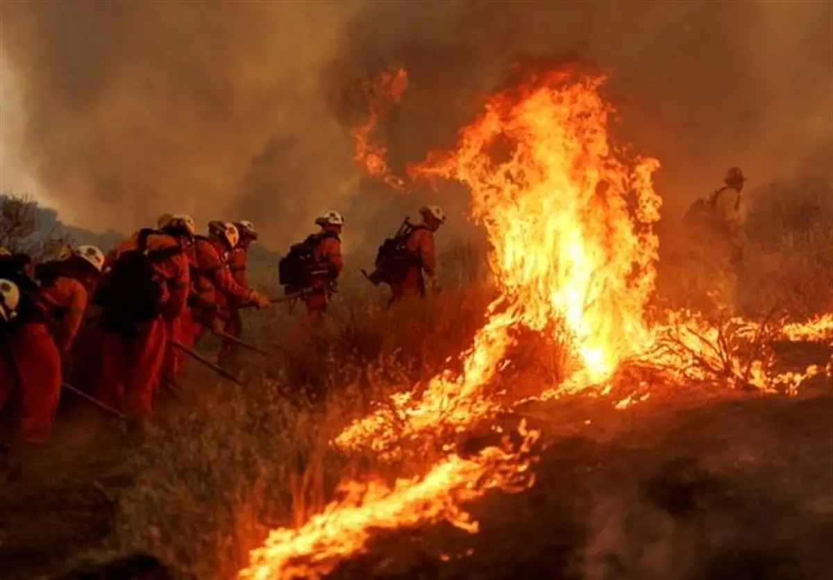 آتش‌سوزی گسترده در کالیفرنیا؛ هزاران نفر مجبور به خروج از شهر شدند