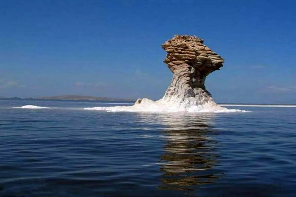 در پی بارش های اخیر تراز دریاچه ارومیه سه میلیارد مترمکعب فراتر رفته
