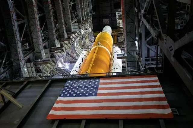 آماده‌سازی موشک بزرگ ناسا برای "تمرین لباس مرطوب"